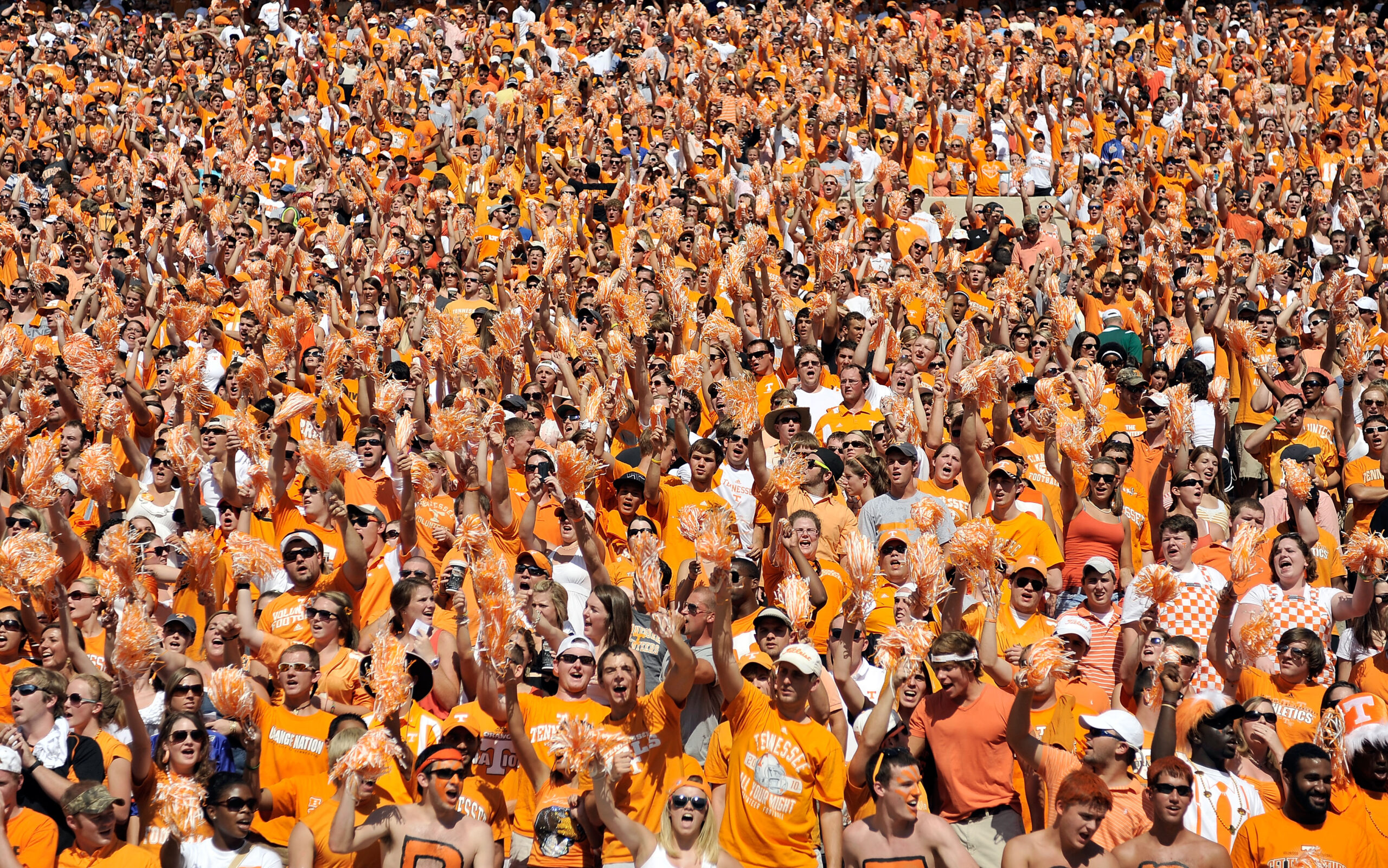 SAD NEWS: Tennessee Ripped for Lackluster Offense By Fans in Upset Loss vs. Unranked Florida