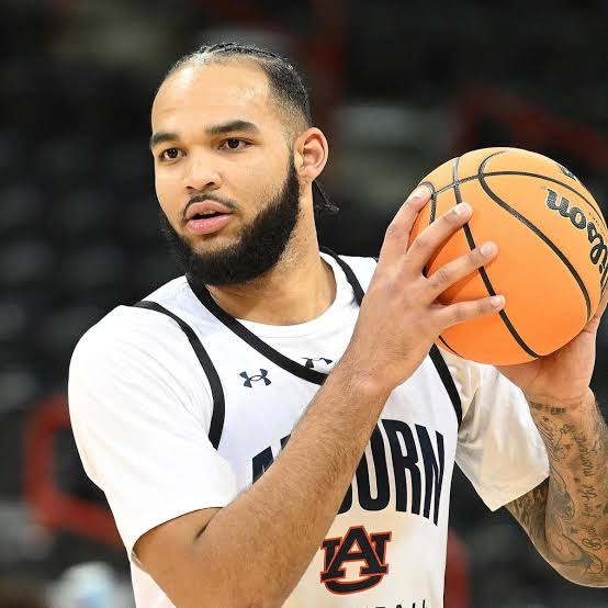 Kentucky Wildcats Land Elite Transfer Johni Broome from Auburn, Boosting National Championship Hopes