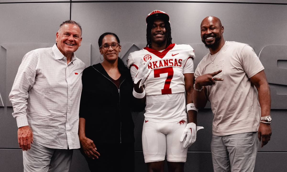 BREAKING: Arkansas Football Coaches Pull the Plug on Blue-Chip Legacy Recruit in 2026 Class. Welcome To Arkansas Razorbacks…